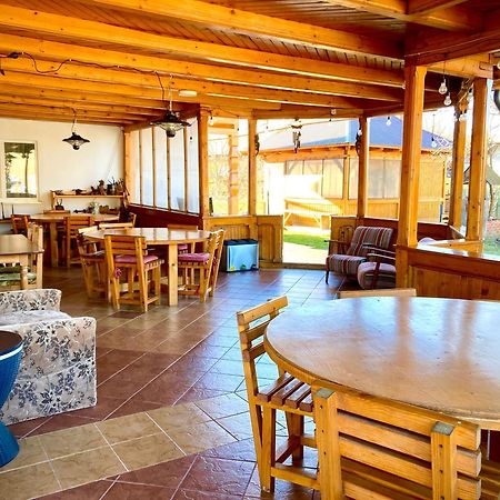 Pensiunea Casa-Stefanel Sadova  Esterno foto